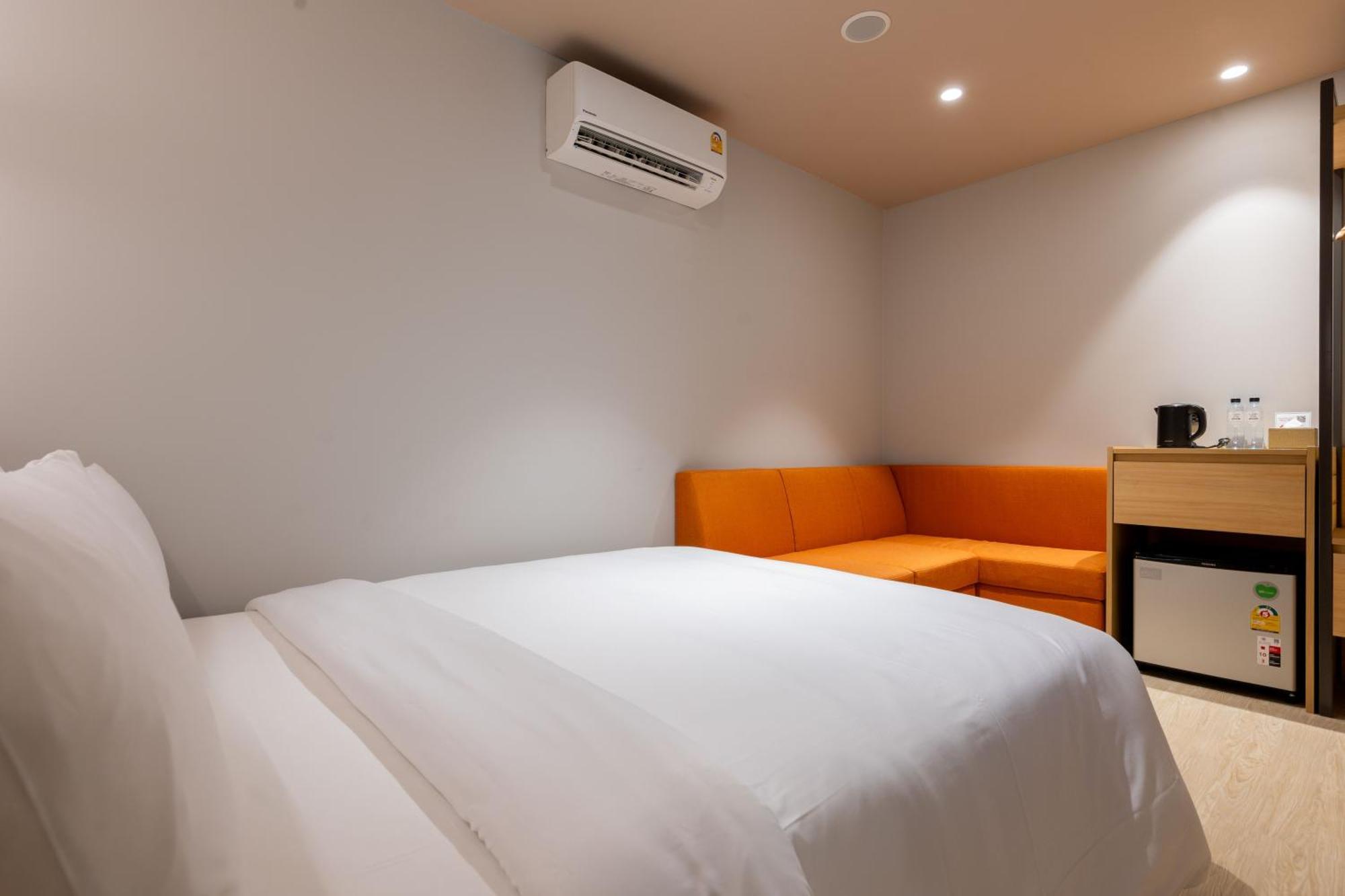 Nishitetsu Hotel Croom Bangkok Silom Buitenkant foto